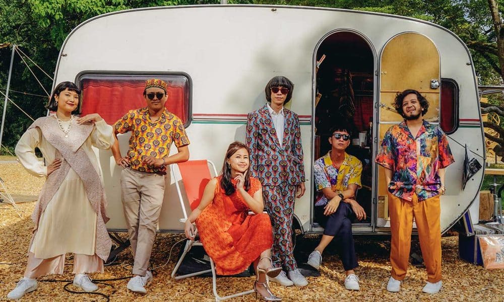 White Shoes & The Couples Company