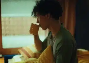 Jangan Melamun Saat Hujan – Kunto Aji