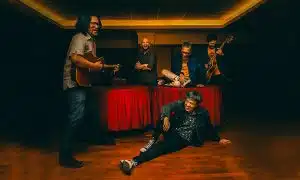 Zeke And The Popo Rilis Ulang Album “Space In The Headlines” Dan Gelar Showcase Spesial