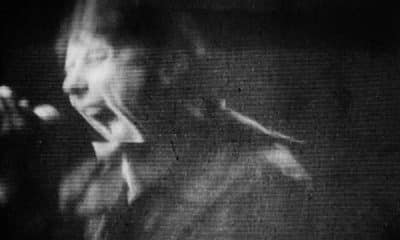 Video musik Disintegrate