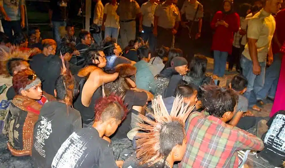 Razia Punker mohawk di Aceh