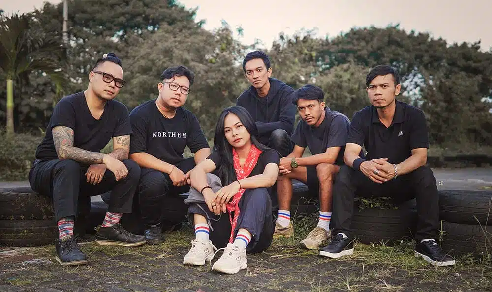 SILENT IN LIGHTLESS dan Aulia NF