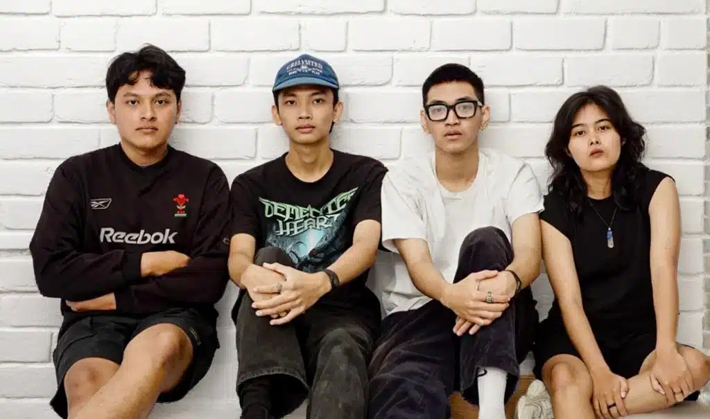 Band Nevenue