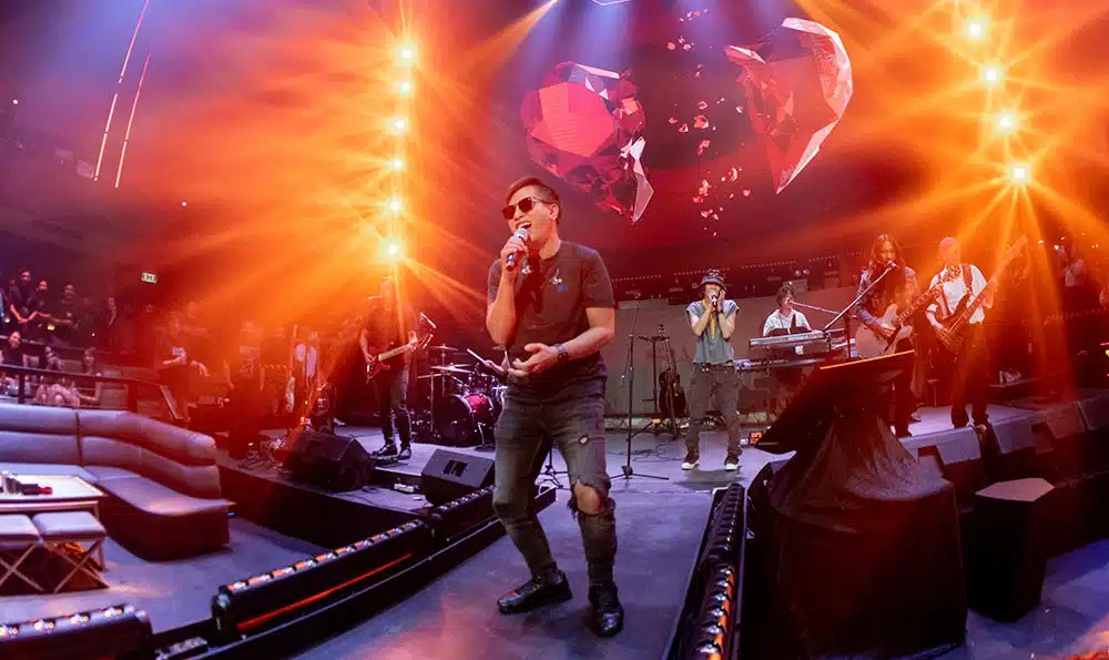 Penampilan LOH KOK TUM BAND
