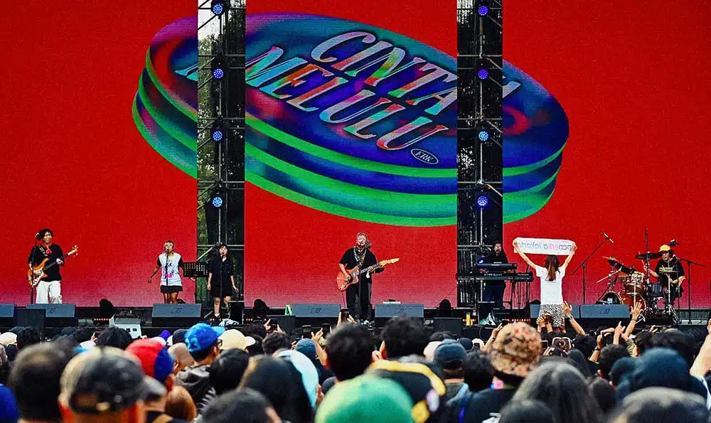Efek Rumah Kaca di festival Synchronize Fest 2025
