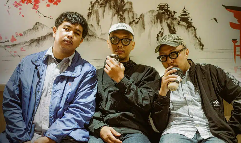 grup emo The Conveni Chairs asal Surabaya