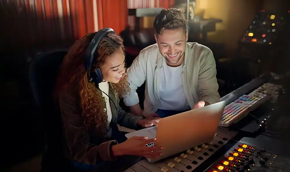 Peran Adobe Express untuk musisi independen