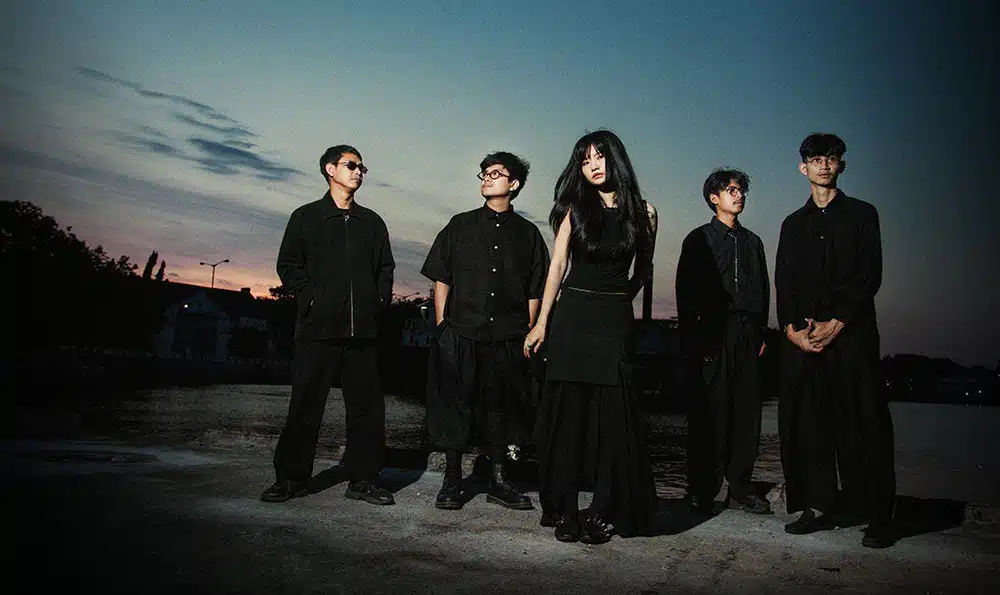 Marryanne Maxi Single Feel the Pain