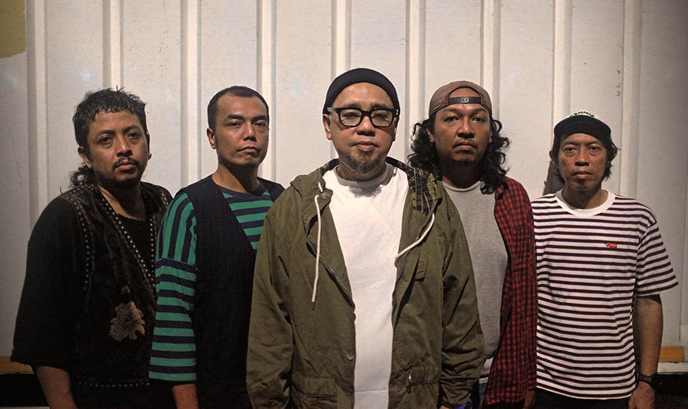 Band LGCB