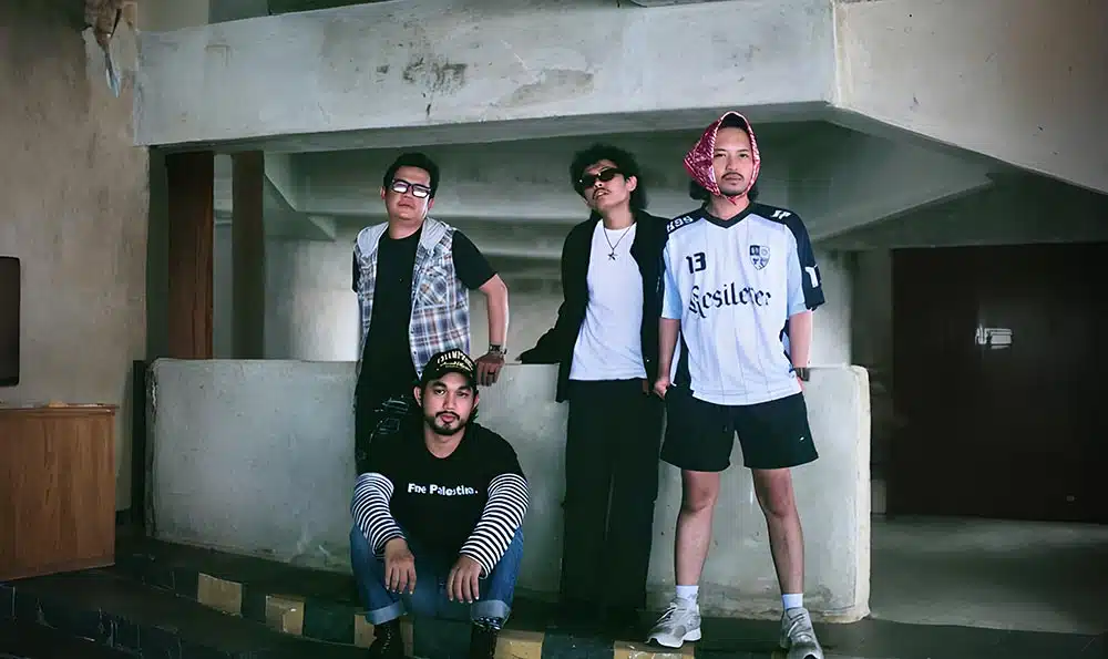 Band The Demonstrasi