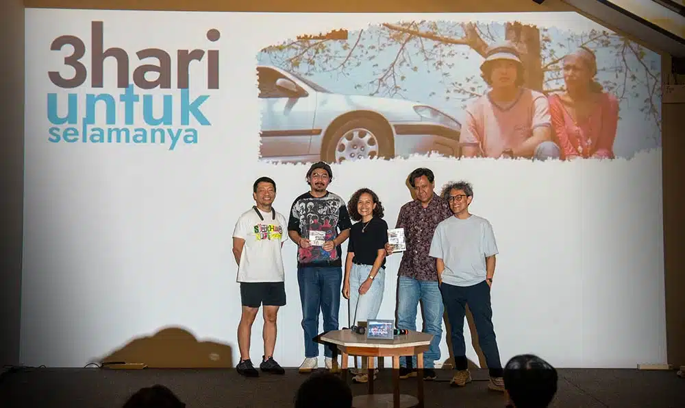 Peluncuran Vinyl Float 3 Hari Untuk Selamanya